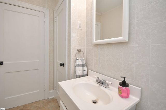 14 Tabor Street, Greenville, SC 29609
