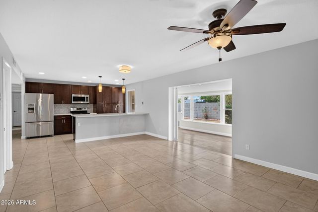 1885 E GENEVA Drive, Tempe, AZ 85282