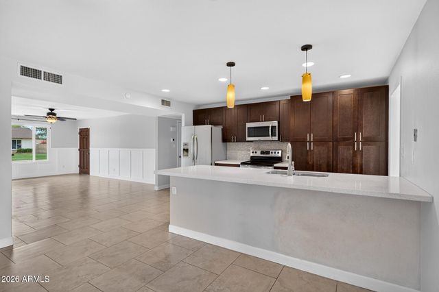 1885 E GENEVA Drive, Tempe, AZ 85282