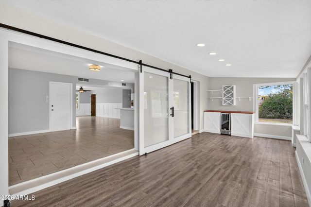 1885 E GENEVA Drive, Tempe, AZ 85282