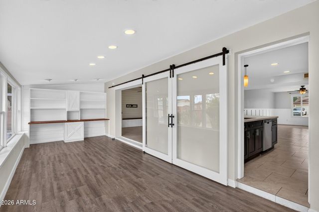 1885 E GENEVA Drive, Tempe, AZ 85282