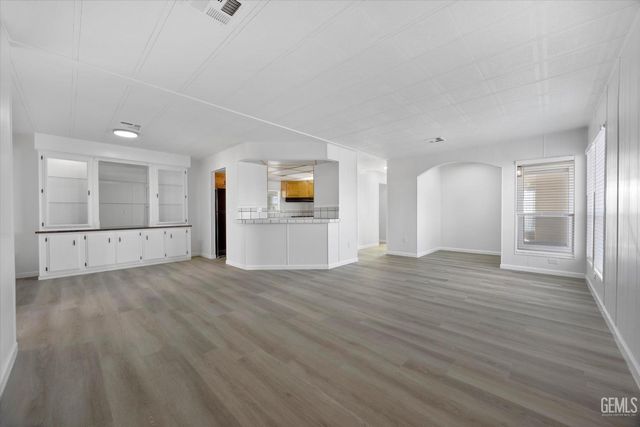 120 Cedarwood Lane, Bakersfield, CA 93308