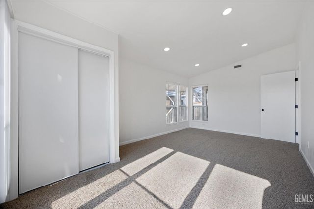 120 Cedarwood Lane, Bakersfield, CA 93308
