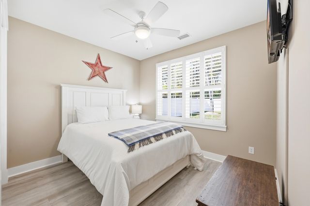 1574 Harbour Place Dr., Calabash, NC 28467