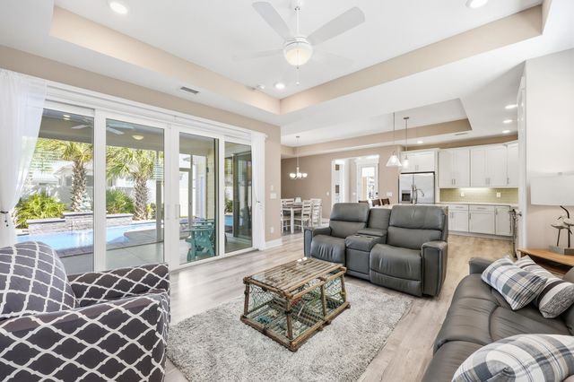 1574 Harbour Place Dr., Calabash, NC 28467