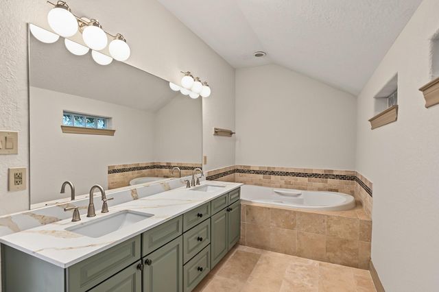 2124 Harold Street A, Houston, TX 77098