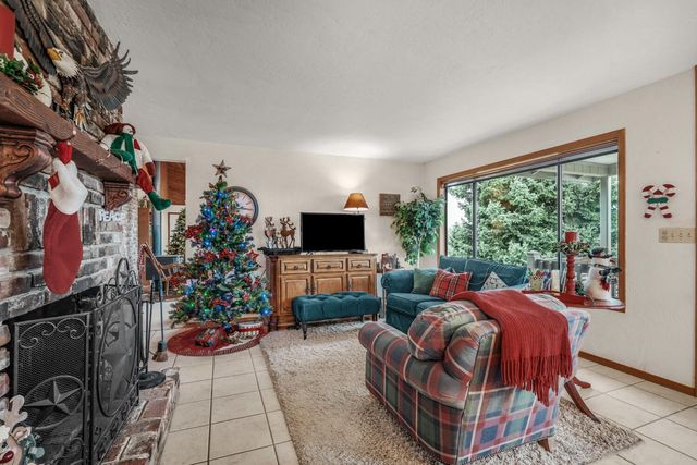 4644 Glen Echo Way, Central Point, OR 97502