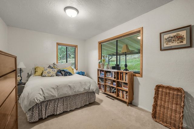 4644 Glen Echo Way, Central Point, OR 97502