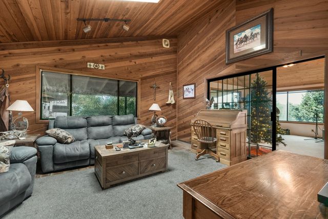 4644 Glen Echo Way, Central Point, OR 97502