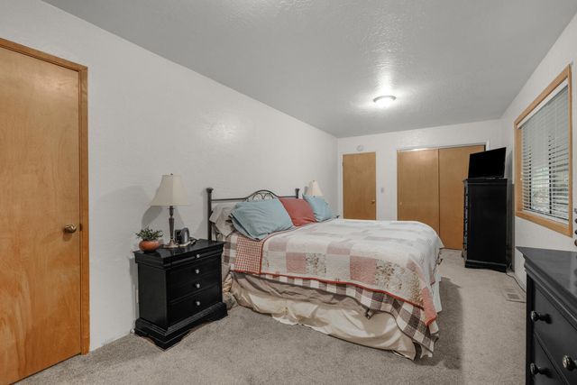 4644 Glen Echo Way, Central Point, OR 97502