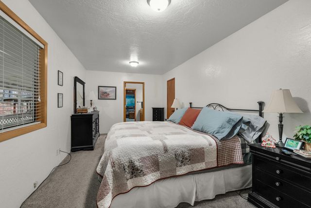 4644 Glen Echo Way, Central Point, OR 97502