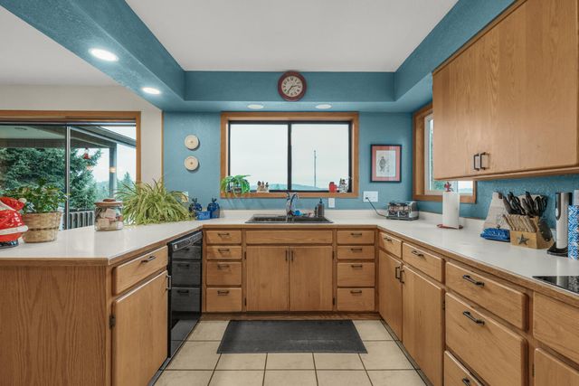 4644 Glen Echo Way, Central Point, OR 97502