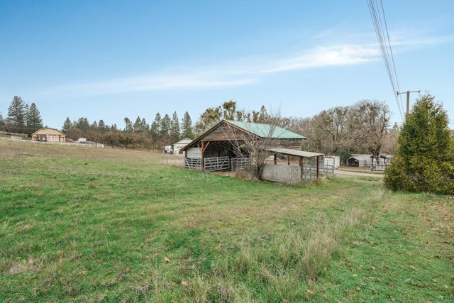 4644 Glen Echo Way, Central Point, OR 97502