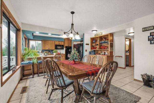 4644 Glen Echo Way, Central Point, OR 97502