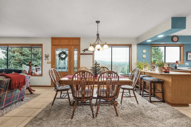 4644 Glen Echo Way, Central Point, OR 97502