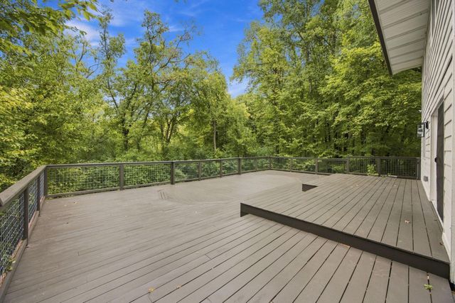 10280 Amsden Way, Eden Prairie, MN 55347