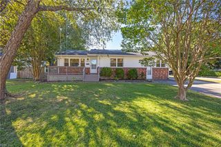 793 Crepe Myrtle LN, Virginia Beach, VA 23455