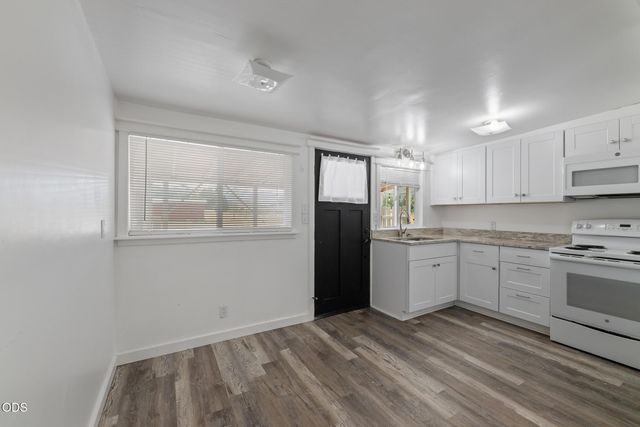 95 Champlin Lane, Gold Hill, OR 97525