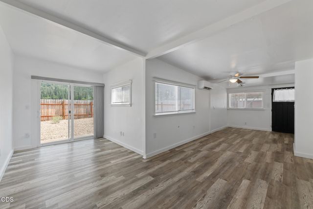95 Champlin Lane, Gold Hill, OR 97525