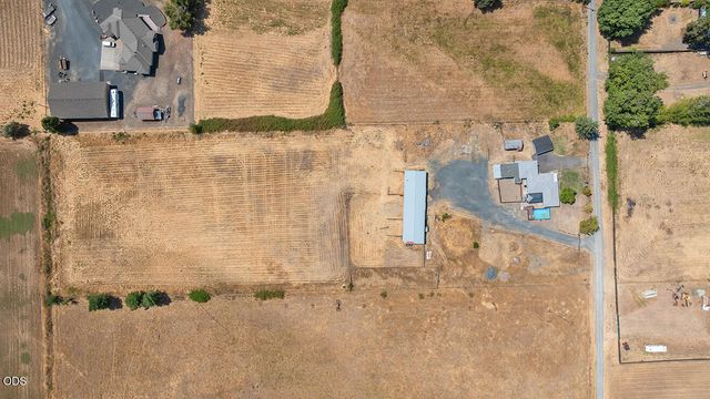 95 Champlin Lane, Gold Hill, OR 97525
