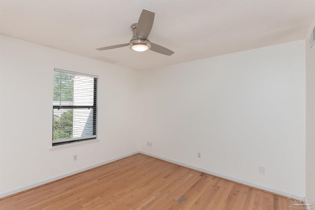 2300 W Michigan Ave 16, Pensacola, FL 32526