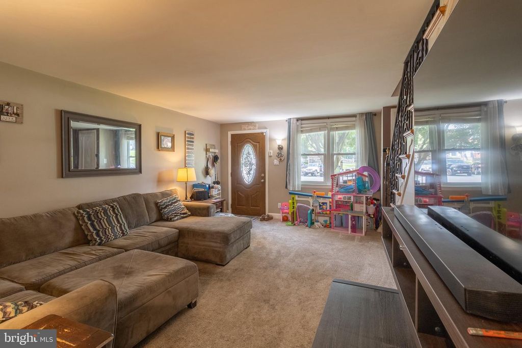 5216 ALVERSTONE RD, CLIFTON HEIGHTS, PA 19018 — photo 5