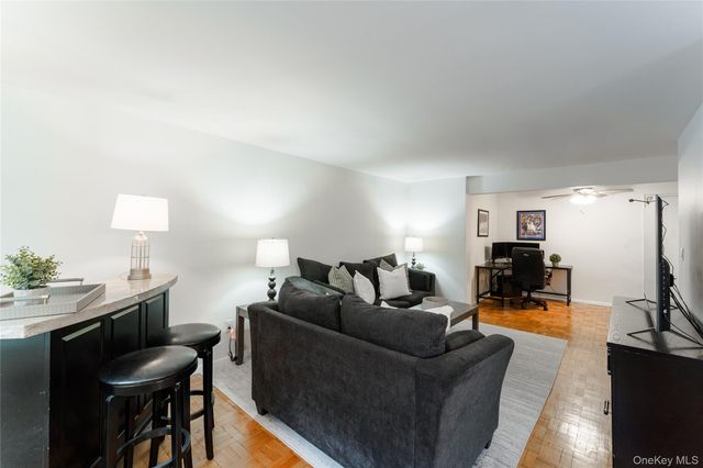 490 Atlantic Avenue Apt 111, East Rockaway, NY 11518