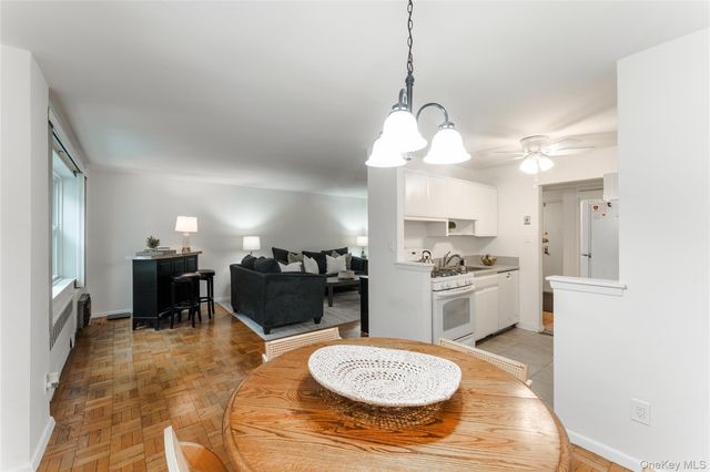 490 Atlantic Avenue Apt 111, East Rockaway, NY 11518