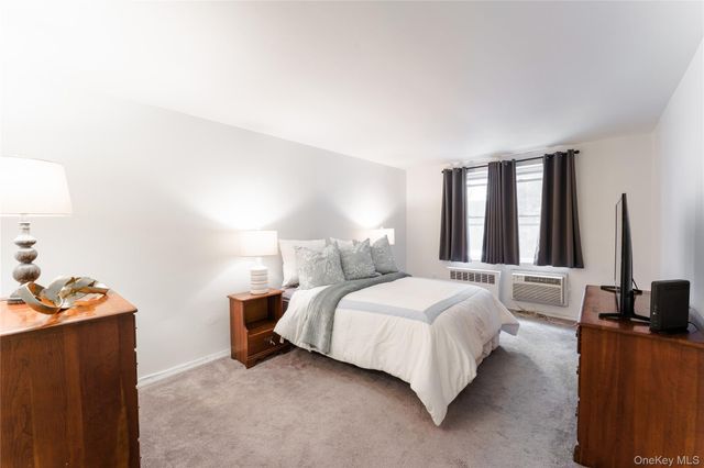 490 Atlantic Avenue Apt 111, East Rockaway, NY 11518