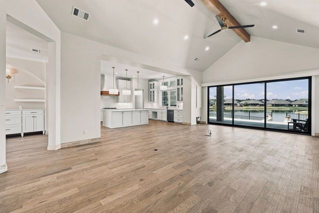 6651 Pinehurst Drive, Granbury, TX 76049
