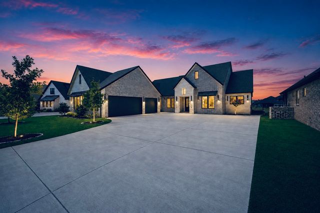 6651 Pinehurst Drive, Granbury, TX 76049