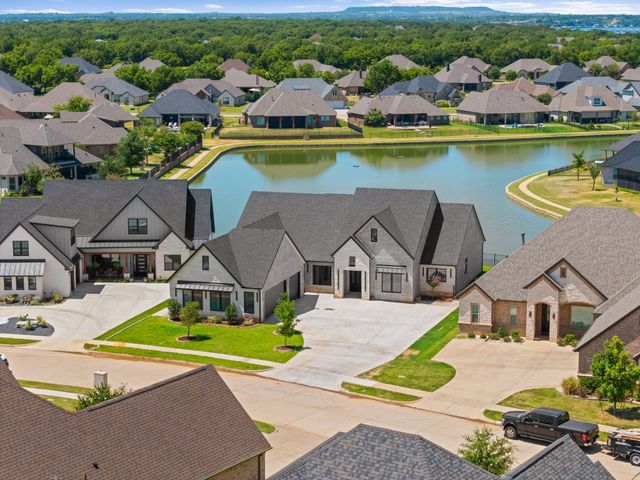 6651 Pinehurst Drive, Granbury, TX 76049