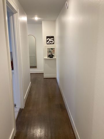 4034 Hawthorne Avenue 103, Dallas, TX 75219