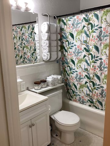 4034 Hawthorne Avenue 103, Dallas, TX 75219