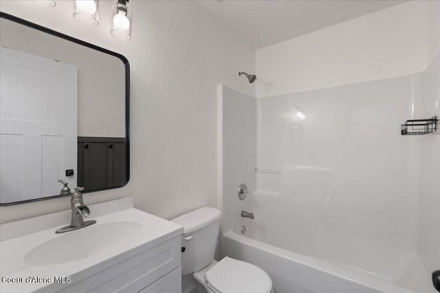 5165 W PALMWOOD LN, Post Falls, ID 83854