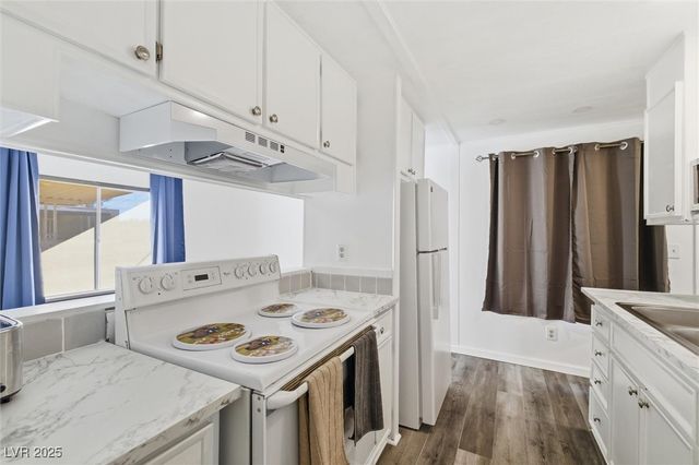 221 West Comstock Circle, Pahrump, NV 89048