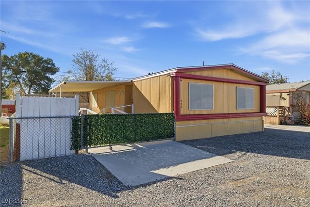 221 West Comstock Circle, Pahrump, NV 89048