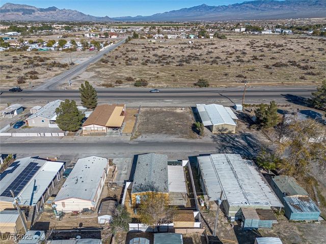 221 West Comstock Circle, Pahrump, NV 89048