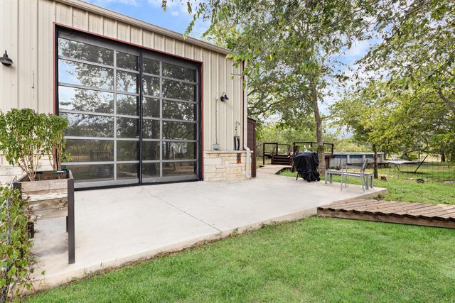 218 Alexandra LN, Dale, TX 78616