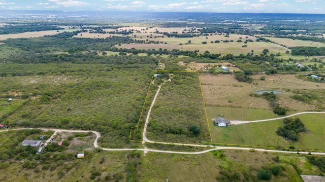 218 Alexandra LN, Dale, TX 78616