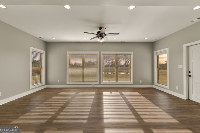 10 Last Street, Moreland, GA 30259