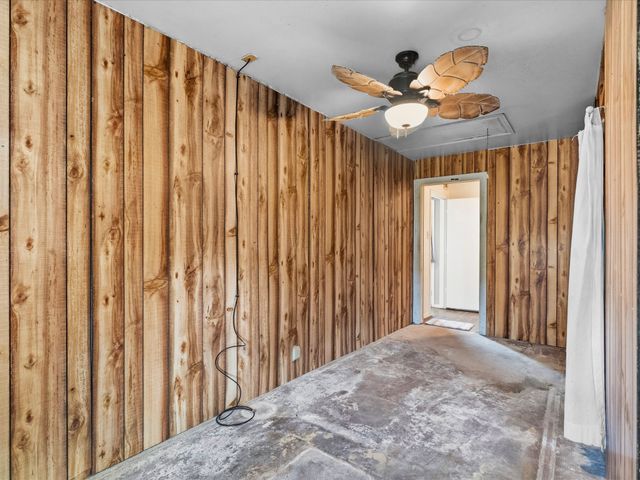 209 W Huffman Street, Krum, TX 76249