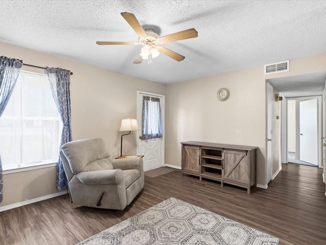 209 W Huffman Street, Krum, TX 76249