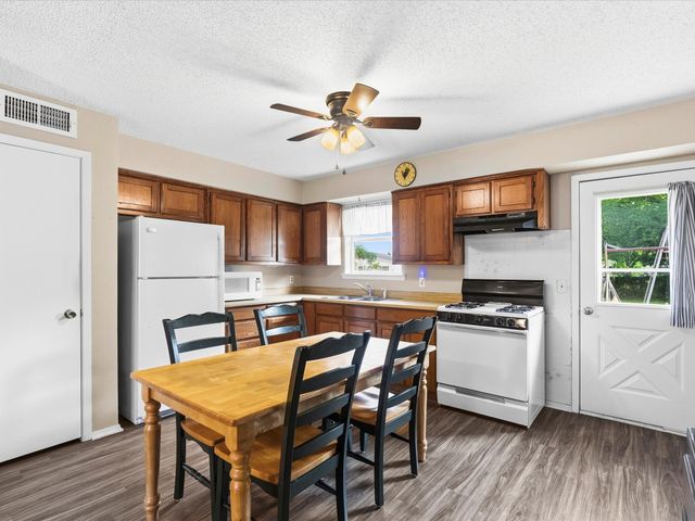 209 W Huffman Street, Krum, TX 76249