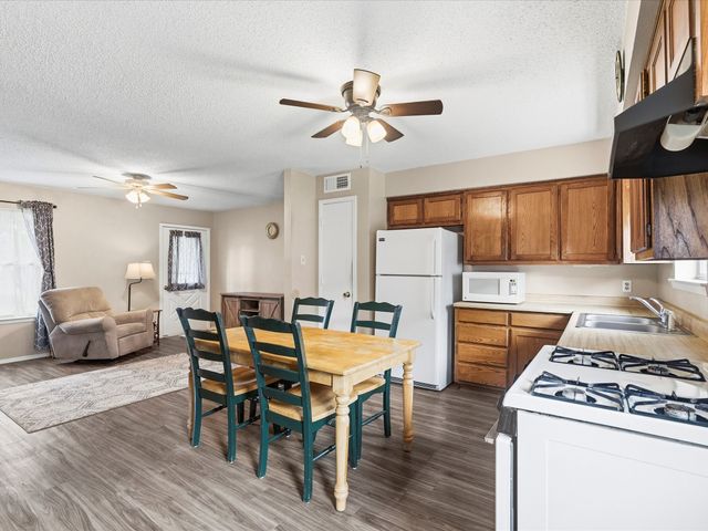 209 W Huffman Street, Krum, TX 76249