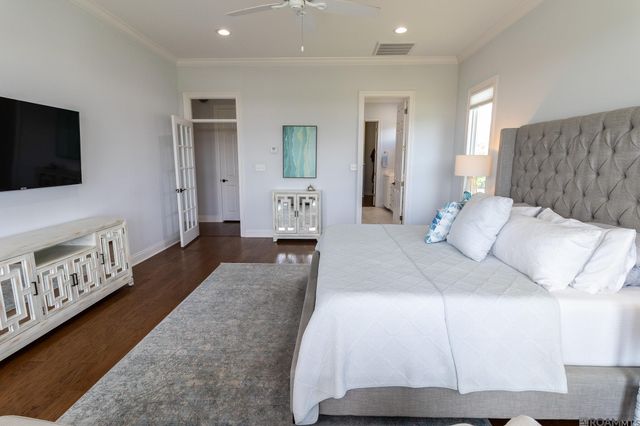 102 Sandpiper Ln, Lake Charles, LA 70607
