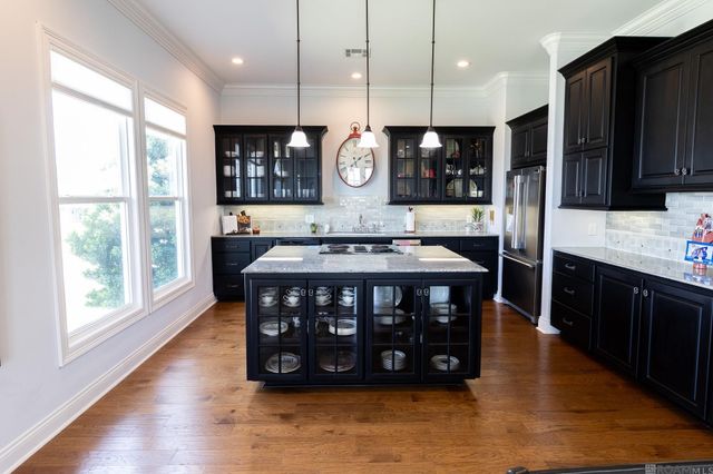 102 Sandpiper Ln, Lake Charles, LA 70607