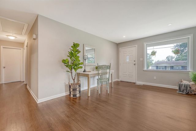 5909 Oak Street, Hanahan, SC 29410