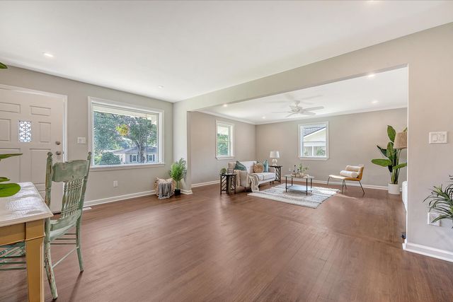 5909 Oak Street, Hanahan, SC 29410