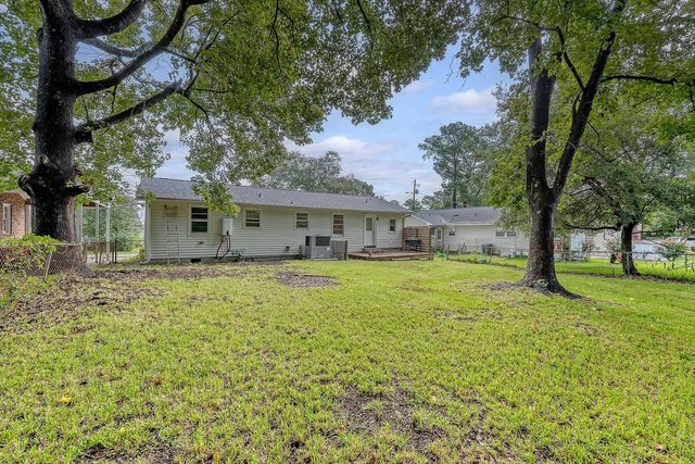 5909 Oak Street, Hanahan, SC 29410